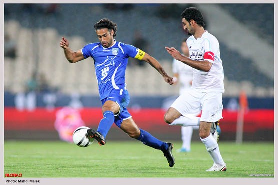 فرهاد مجیدی قراردادش را با تیم فوتبال استقلال ثبت کرد