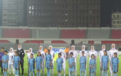 زنان فوتبالیست گلباران شدند