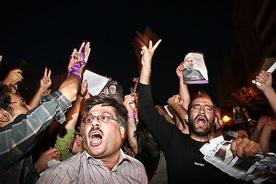 شادی مردم پس از اعلام نتیجه انتخابات ریاست جمهوری2
