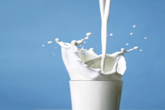 مصرف روزانه 2 لیوان شیر برای کودکان کافی است