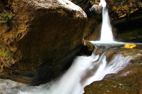 سیلاب آبشار یاسوج یک تهدید جدی است