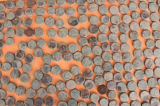 کشف ۷۲۷ قطعه سکه تاریخی در «لامرد»