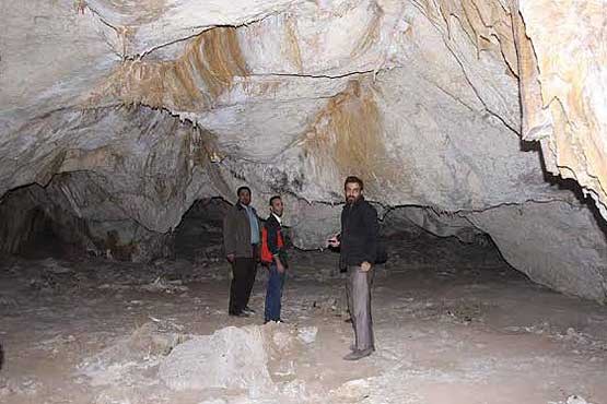 کشف یک غار آهکی در استان قم