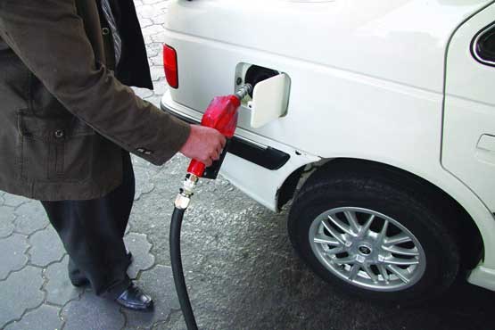 اخبار متناقض از زمان آغاز گرانی بنزین