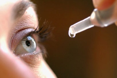 مصرف خودسرانه قطره های چشمی ممنوع