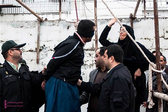 روایت بخشش یک اعدامی پای چوبه دار +عکس