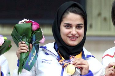 اولین بانوی طلایی ایران مدالش را به شهدا تقدیم کرد