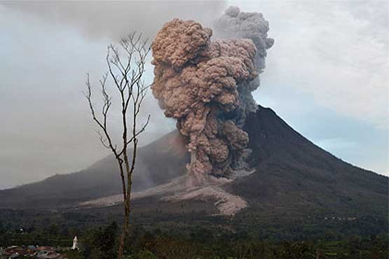 فوران آتشفشان در سوماترای اندونزی