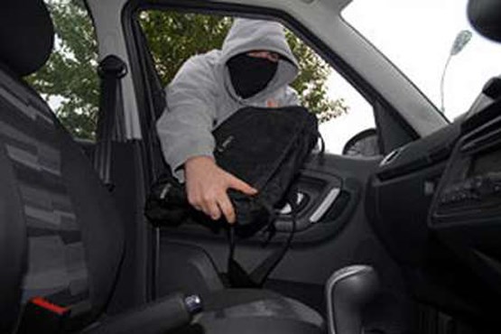 راهکارهای پلیس برای جلوگیری از سرقت لوازم داخل خودرو