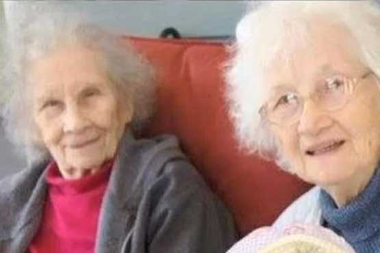 دوقلوهای ۹۰ ساله باهم مُردند!