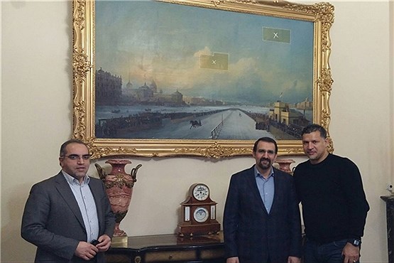 علی دایی مهمان سفارت ایران در مسکو +عکس