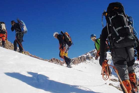 نجات کوهنورد زن لهستانی از ارتفاعات دماوند (عکس)