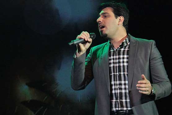 تصویر کنسرت اروپایی احسان خواجه امیری