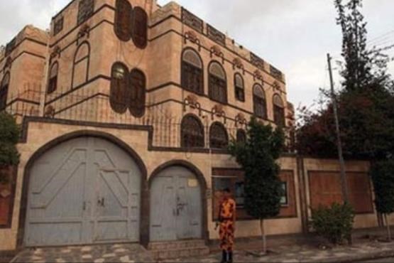 اصابت موشک به اطراف سفارت ایران در صنعا