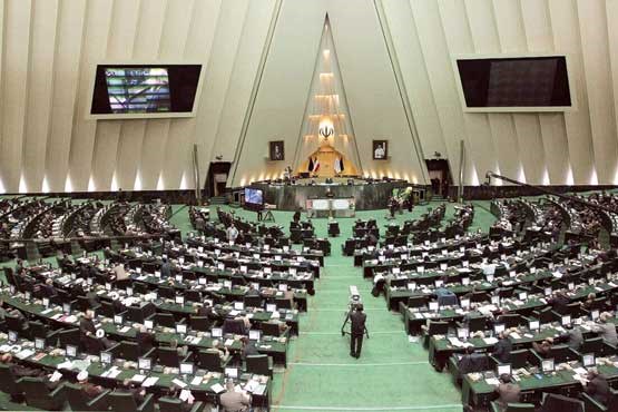 مجلس بخشنامه حذف اضافه کار از حقوق بازنشستگی را لغو می کند
