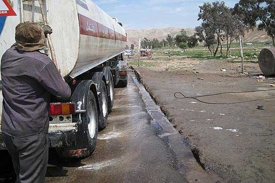 آب شرب شهرستان پلدختر برای شست و شوی نفتکش​های عراقی