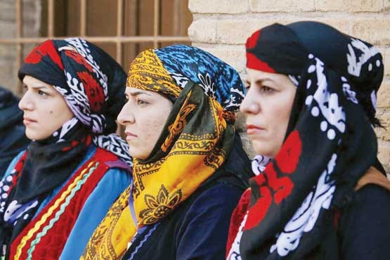 پاسداشت روسری زنان لر با جشن «گلونی»