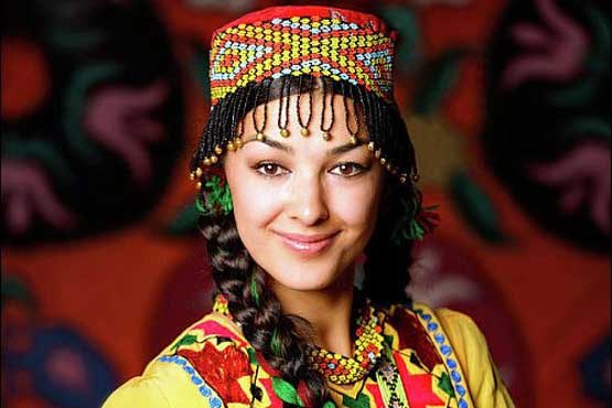 دعوا بر سر پوشش زنان در تاجیکستان + عکس