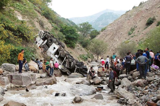 19 کشته در حادثه سقوط اتوبوس به دره