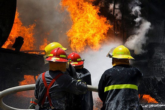 آتش سوزی در کارگاه 1000 متری مبل