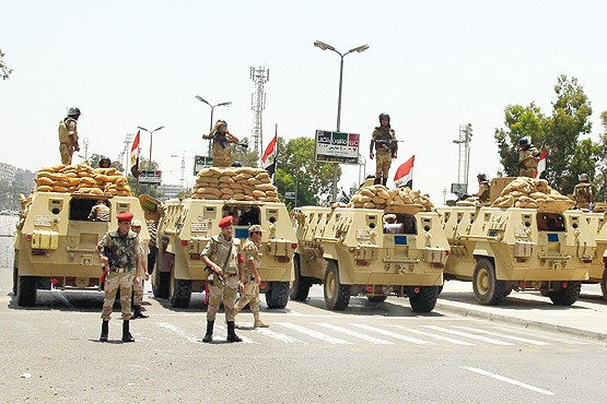 کشته شدن ۱۰ نظامی مصر در صحرای سینا