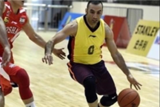 شماره عجیب ستاره بسکتبال ایران در چین! +عکس