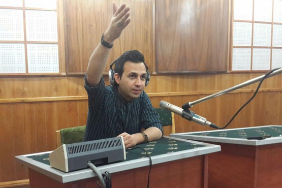 پای گفتگوهای طنز به رادیو ایران باز شد