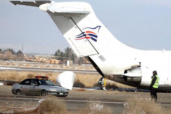 برخورد خودرو با هواپیمای ایرباس در فرودگاه مهرآباد