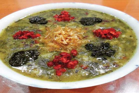 رقابت آشپزها در جشنواره ملی آش ایرانی زنجان