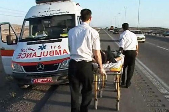 15 زخمی در تصادف اتوبوس، پراید و کامیون