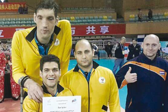 مرتضی مهرزاد یکی از «ورزشکاران تماشایی» والیبال نشسته شد