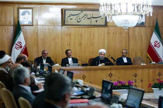 روحانی بر پیگیری جدی اجرای اصل 44 قانون اساسی تاکید کرد