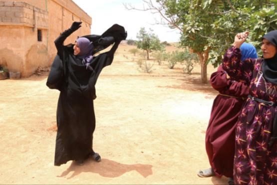 زنان مناطق تحت سلطه داعش با نقاب خود چه کردند؟+عکس