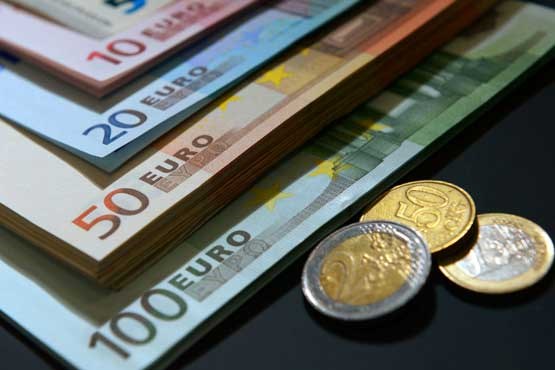 افزایش نرخ دلار و کاهش ارزش پوند و یورو بانکی