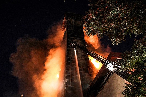 آتش سوزی در برج سلمان مشهد