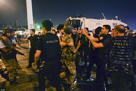 شمار بازداشت شدگان کودتای ترکیه به 1563 نفر رسید