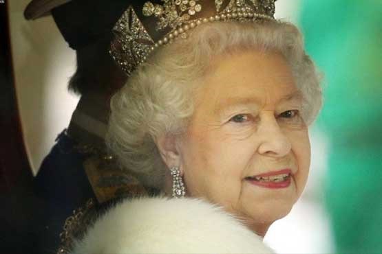 آبروریزی 5 سرباز انگلیسی در مراسم رژه جشن تولد ملکه+ عکس