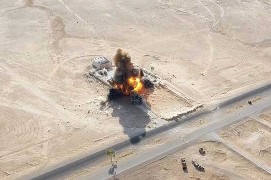 تصاویر هوایی از لحظه اجرای حمله انتحاری داعش +عکس