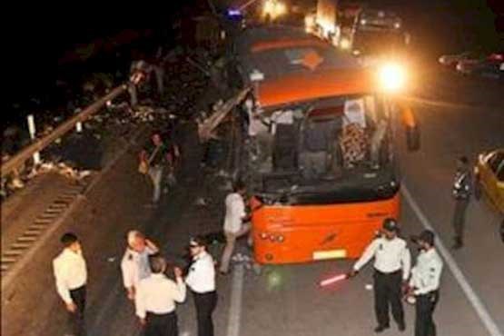 48 حادثه دیده در تصادف اتوبوس و مینی بوس
