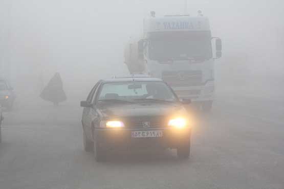 مه گرفتگی و ترافیک در جاده‌های کشور