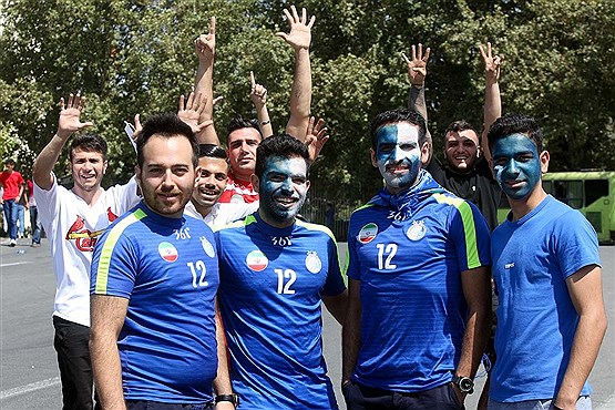 سیزده بدر جالب استقلالی ها در ورزشگاه آزادی + عکس
