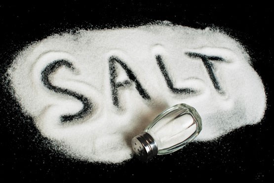 3 بیماری که با مصرف نمک زیاد به سراغ‌تان می‌آید
