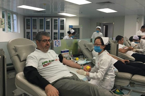 ایرانیان مقیم چین خون اهدا کردند +عکس
