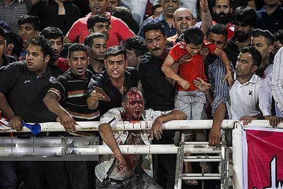 33 مصدوم در بازی استقلال خوزستان و پرسپولیس + تصاویر