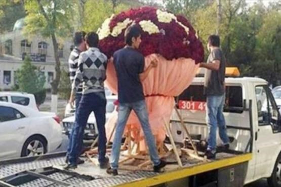 دسته گل بزرگ بشار اسد برای میشل عون