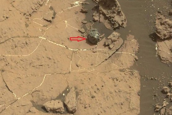 رصد شهاب سنگی عجیب روی مریخ +عکس