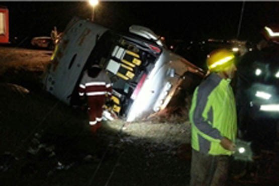 تصادف اتوبوس با پژو، ۲ کشته و 43 مجروح برجا گذاشت