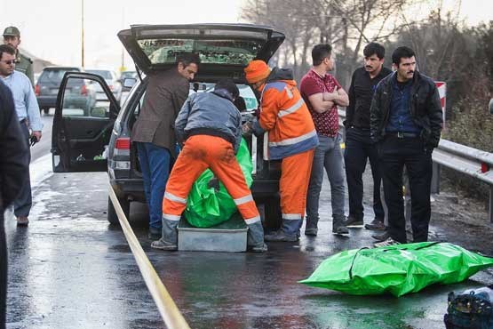 2 کشته بر اثر انفجار پژو 405 در اصفهان +عکس