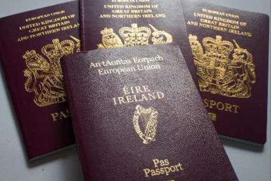 هجوم انگلیسی‌ها برای گرفتن گذرنامه ایرلندی به دلیل ترس از برگزیت