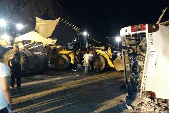 8 کشته و مجروح در واژگونی اتوبوس در کرمان